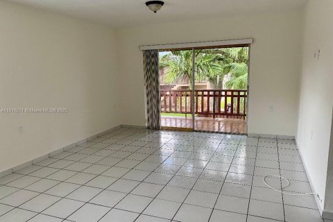 Condominio en Miami, Florida, 2 dormitorios № 1972879