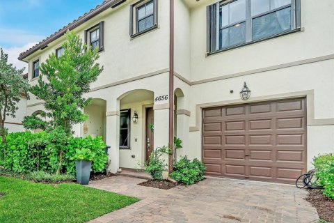 Touwnhouse à louer à Lake Worth, Floride: 2 chambres, 159.61 m2 № 2087583 - photo 4