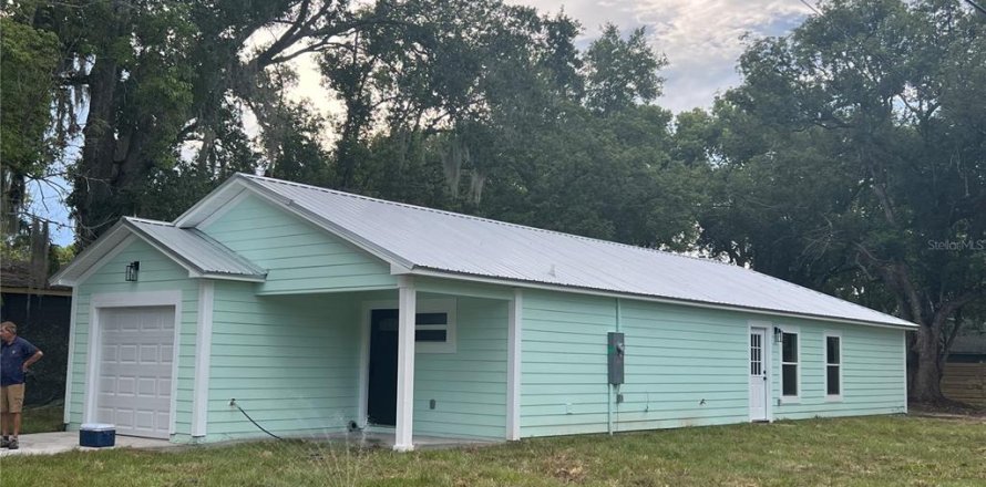 House in Mount Dora, Florida 3 bedrooms, 118.54 sq.m. № 1855842