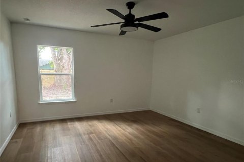 House in Mount Dora, Florida 3 bedrooms, 118.54 sq.m. № 1855842 - photo 18