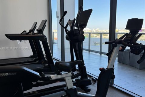Condominio en alquiler en Miami, Florida, 1 dormitorio, 47.94 m2 № 2089285 - foto 17