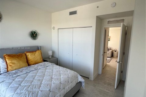 Condominio en alquiler en Miami, Florida, 1 dormitorio, 47.94 m2 № 2089285 - foto 13