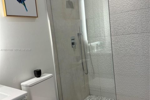 Condominio en alquiler en Miami, Florida, 1 dormitorio, 47.94 m2 № 2089285 - foto 10