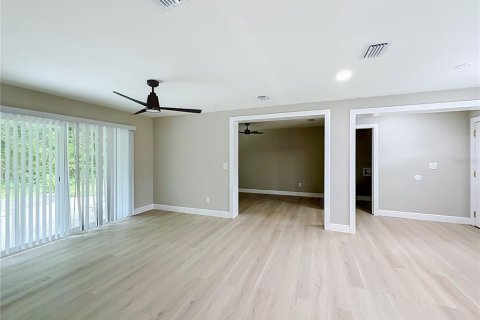 House in Gainesville, Florida 3 bedrooms, 102.56 sq.m. № 2321211 - photo 16