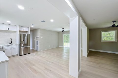 House in Gainesville, Florida 3 bedrooms, 102.56 sq.m. № 2321211 - photo 7
