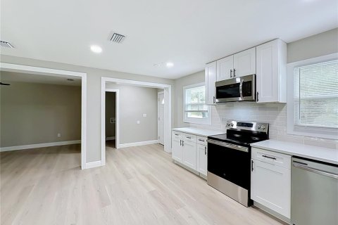 House in Gainesville, Florida 3 bedrooms, 102.56 sq.m. № 2321211 - photo 14
