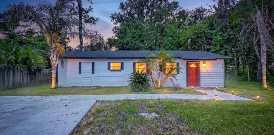House in Gainesville, Florida 3 bedrooms, 102.56 sq.m. № 2321211
