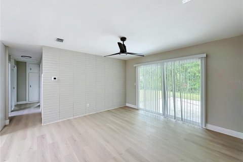 House in Gainesville, Florida 3 bedrooms, 102.56 sq.m. № 2321211 - photo 8