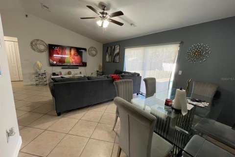 House in Kissimmee, Florida 3 bedrooms, 107.67 sq.m. № 1532588 - photo 7