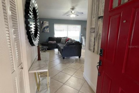 House in Kissimmee, Florida 3 bedrooms, 107.67 sq.m. № 1532588 - photo 5