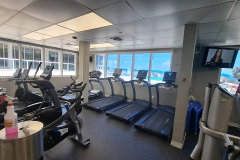 Hotel in Sunny Isles Beach, Florida 33.44 sq.m. № 1404616 - photo 18