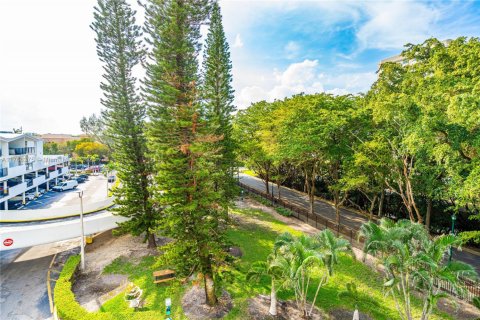 Condo in Aventura, Florida, 2 bedrooms  № 1868371 - photo 16