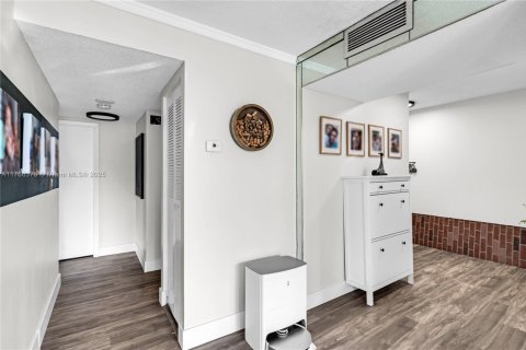 Condo in Aventura, Florida, 2 bedrooms  № 1868371 - photo 8