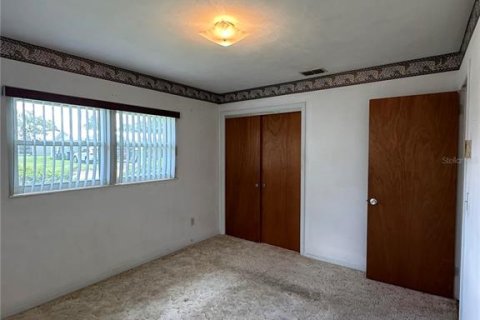 House in Auburndale, Florida 4 bedrooms, 174.66 sq.m. № 1873791 - photo 24