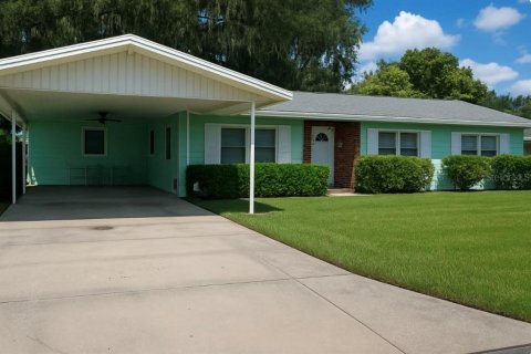 House in Auburndale, Florida 4 bedrooms, 174.66 sq.m. № 1873791 - photo 1