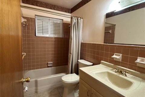 House in Auburndale, Florida 4 bedrooms, 174.66 sq.m. № 1873791 - photo 25