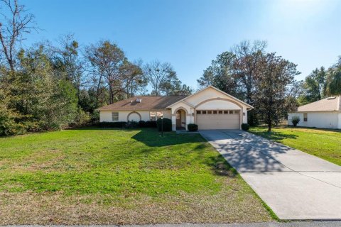 House in Ocala, Florida 3 bedrooms, 157.1 sq.m. № 2096949