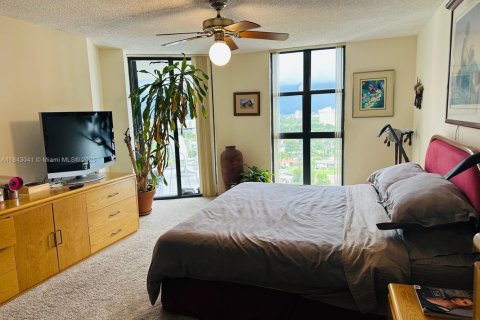 Condominio en venta en Miami, Florida, 2 dormitorios, 117.8 m2 № 1855063 - foto 15