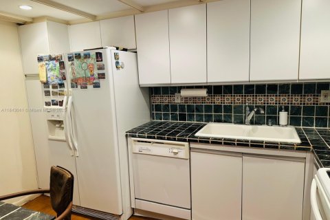 Condominio en venta en Miami, Florida, 2 dormitorios, 117.8 m2 № 1855063 - foto 4