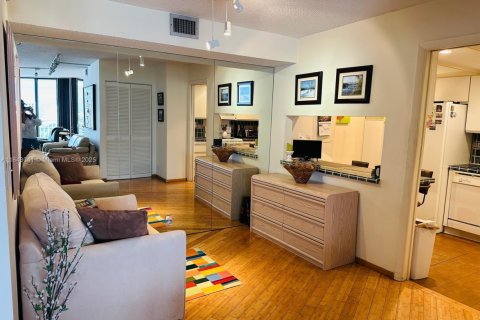 Condominio en venta en Miami, Florida, 2 dormitorios, 117.8 m2 № 1855063 - foto 5