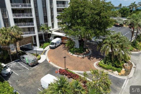 Condominio en venta en Miami, Florida, 2 dormitorios, 117.8 m2 № 1855063 - foto 21