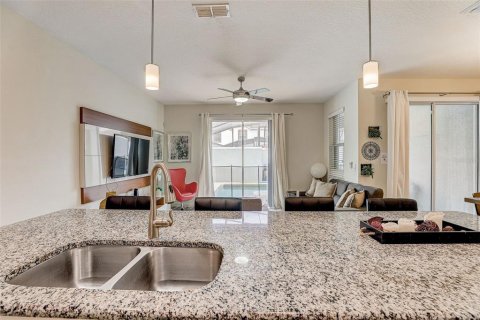 Купить таунхаус в Киссимми, Флорида 3 комнаты, 177.81м2, № 1837674 - фото 9