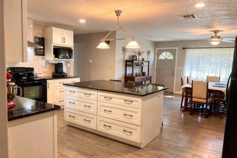 Casa en venta en Ocala, Florida, 3 dormitorios, 143.44 m2 № 2226663 - foto 3