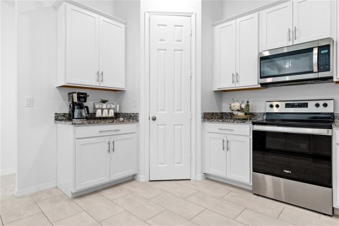 Casa en venta en Cape Coral, Florida, 4 dormitorios, 222.59 m2 № 1855553 - foto 17