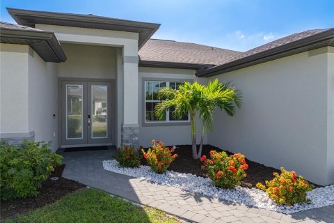 Casa en venta en Cape Coral, Florida, 4 dormitorios, 222.59 m2 № 1855553 - foto 5