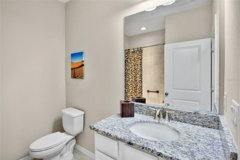 Condo in Sarasota, Florida, 2 bedrooms  № 2196124 - photo 19