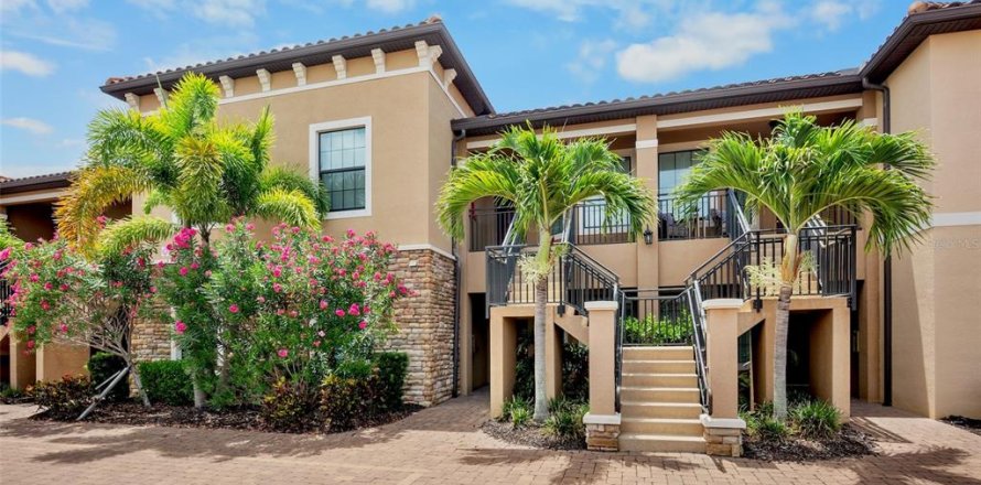 Condo in Sarasota, Florida, 2 bedrooms  № 2196124