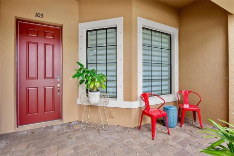Condo in Sarasota, Florida, 2 bedrooms  № 2196124 - photo 2