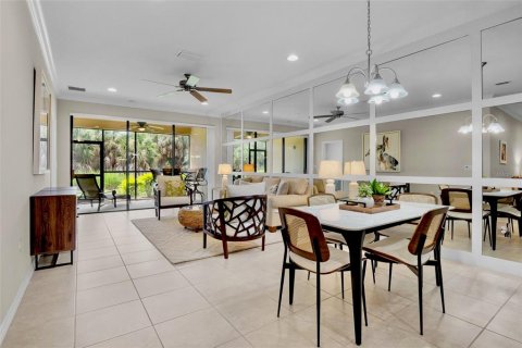 Condo in Sarasota, Florida, 2 bedrooms  № 2196124 - photo 3