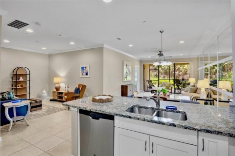 Condo in Sarasota, Florida, 2 bedrooms  № 2196124 - photo 13