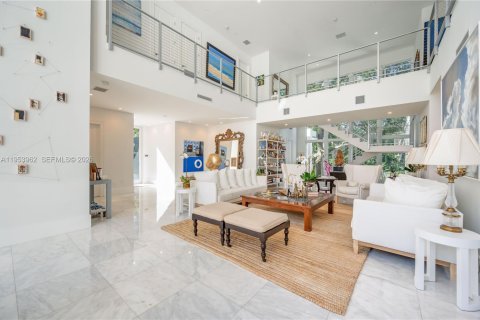 Villa ou maison à louer à Pinecrest, Floride: 6 chambres, 527.59 m2 № 2153298 - photo 11