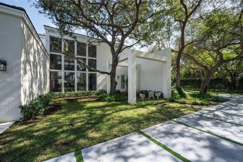 Villa ou maison à louer à Pinecrest, Floride: 6 chambres, 527.59 m2 № 2153298 - photo 4