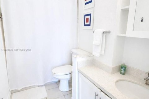 House in Key Largo, Florida 3 bedrooms, 75.81 sq.m. № 2086767 - photo 16