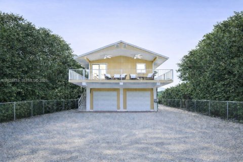 House in Key Largo, Florida 3 bedrooms, 75.81 sq.m. № 2086767 - photo 2
