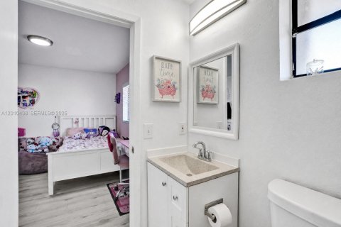 Townhouse in Miami, Florida 2 bedrooms, 123.93 sq.m. № 2073433 - photo 29