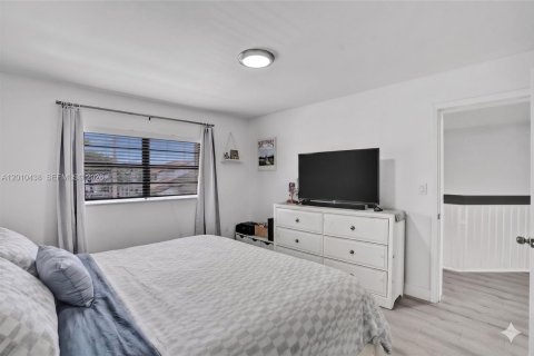 Townhouse in Miami, Florida 2 bedrooms, 123.93 sq.m. № 2073433 - photo 21