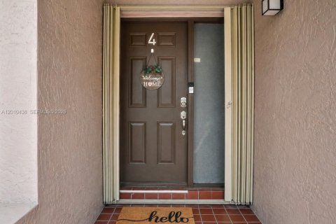 Townhouse in Miami, Florida 2 bedrooms, 123.93 sq.m. № 2073433 - photo 5