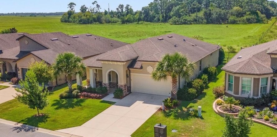 House in Ocala, Florida 4 bedrooms, 203.08 sq.m. № 2290731