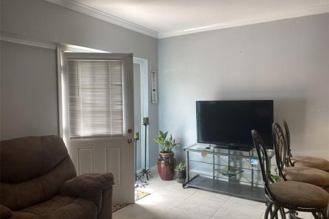 Appartement à louer à Kissimmee, Floride: 1 chambre, 82.68 m2 № 2436735 - photo 2