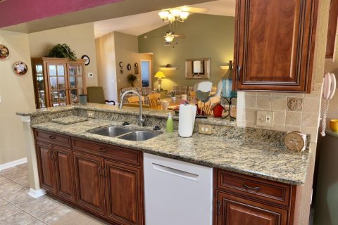 House in Hudson, Florida 2 bedrooms, 169.27 sq.m. № 1833652 - photo 17