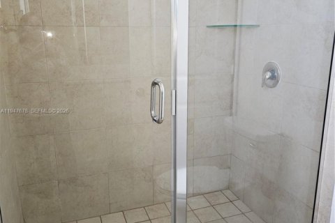 Townhouse in Miami, Florida 3 bedrooms, 137.31 sq.m. № 2004158 - photo 12