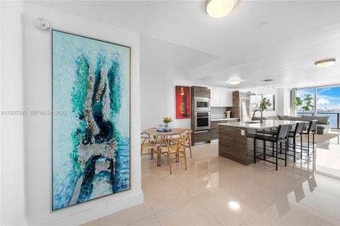Купить кондоминиум в Майами, Флорида 2 спальни, 99.68м2, № 1984639 - фото 7