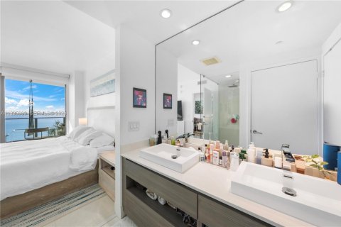 Купить кондоминиум в Майами, Флорида 2 спальни, 99.68м2, № 1984639 - фото 20