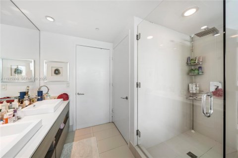 Купить кондоминиум в Майами, Флорида 2 спальни, 99.68м2, № 1984639 - фото 22