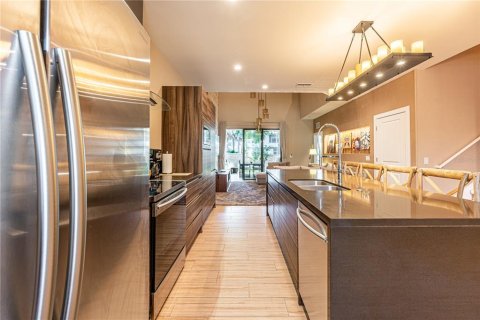 Adosado en venta en Kissimmee, Florida, 4 dormitorios, 218.88 m2 № 1521588 - foto 7