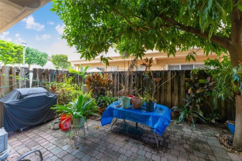 Touwnhouse à vendre à Miami, Floride: 3 chambres, 161 m2 № 1930330 - photo 24